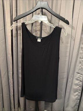 🎉 5 for $10 Ing Black Scoop Neck Tank Top
